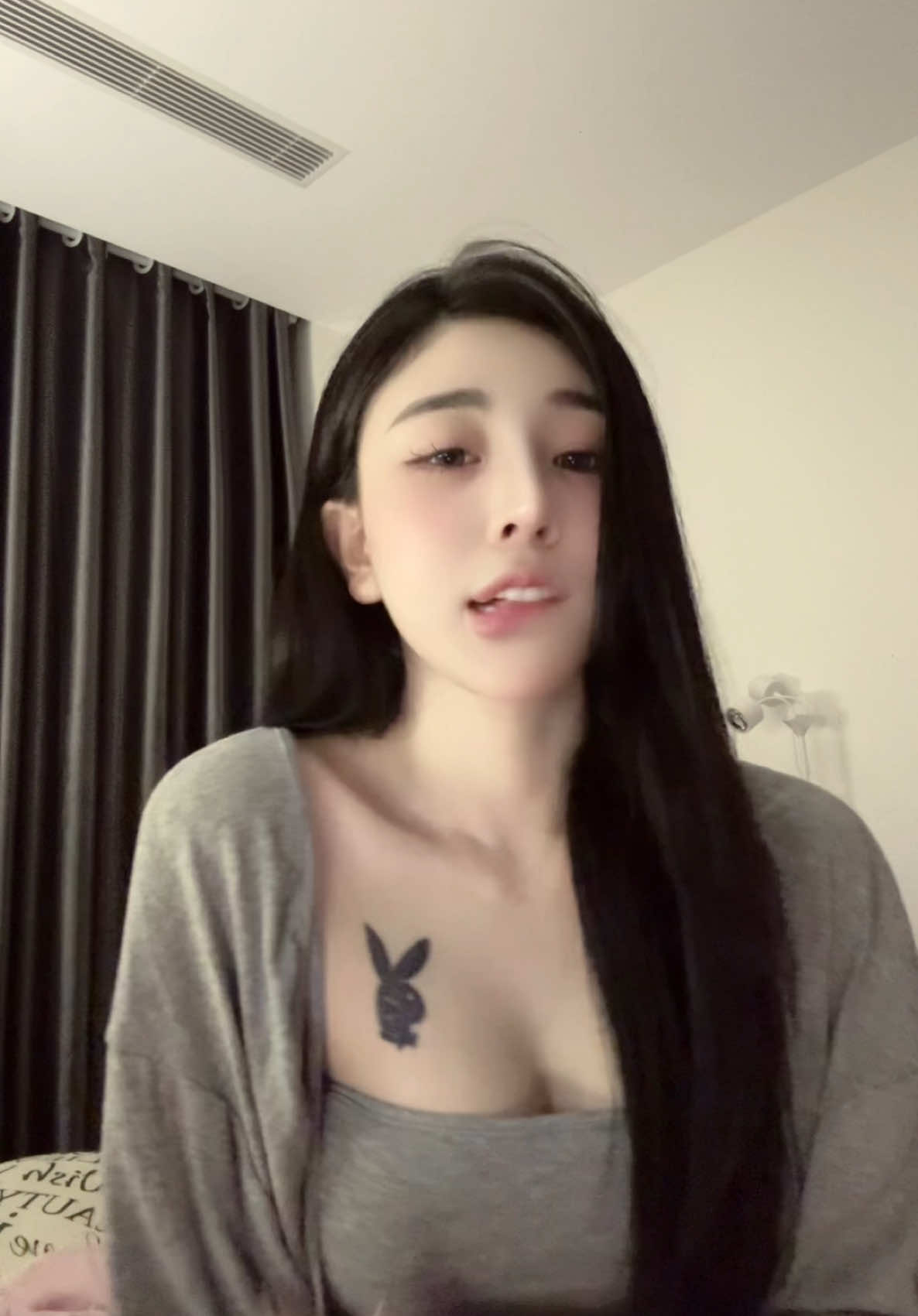 Người mang cho e tổn thương em vẫn yêu vẫn k than van 1 lời😌#trend #tiktokindia 