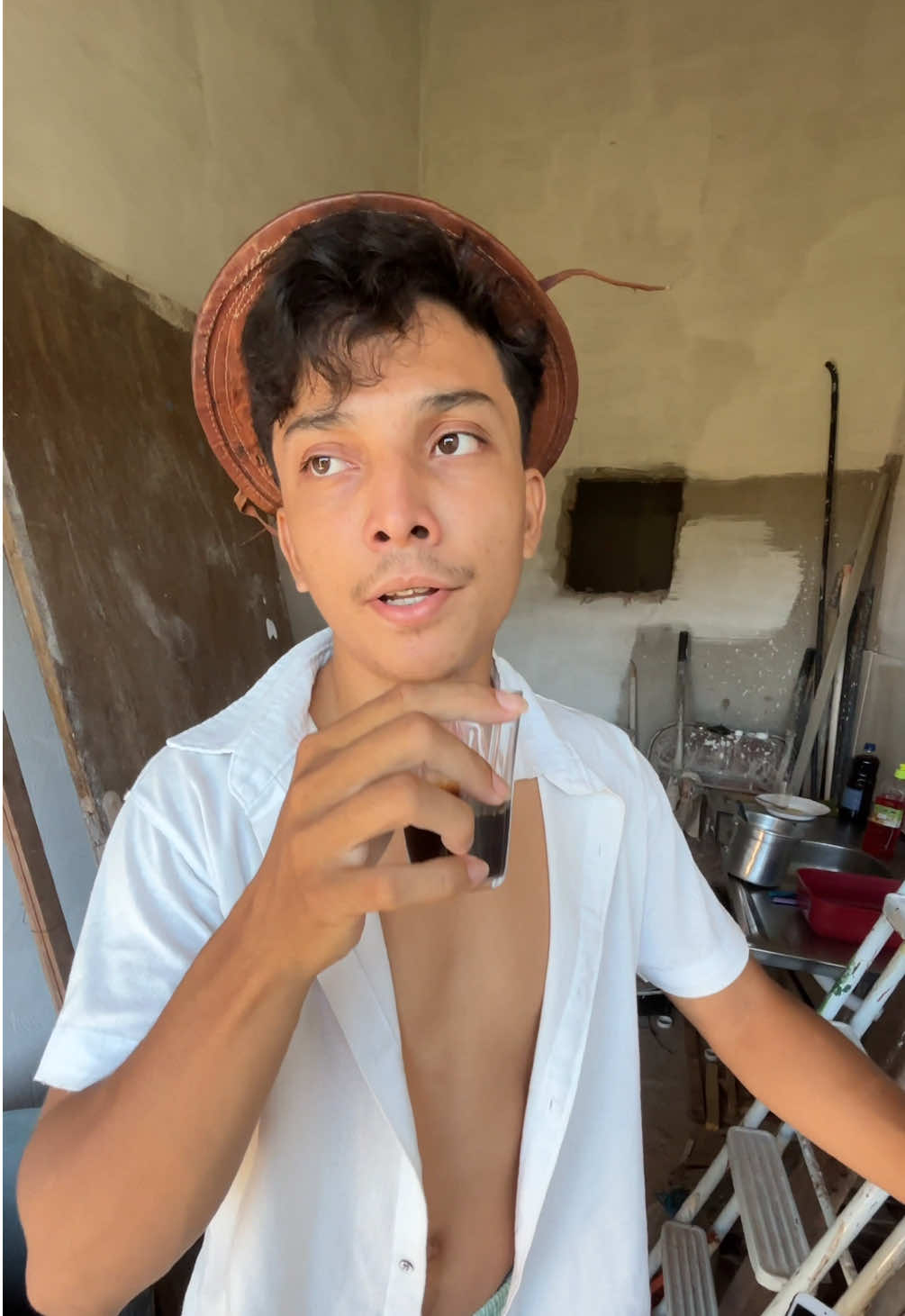 O vizinho voltooou! Kkkkkkk