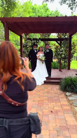 Family portraits during wedding cocktail 