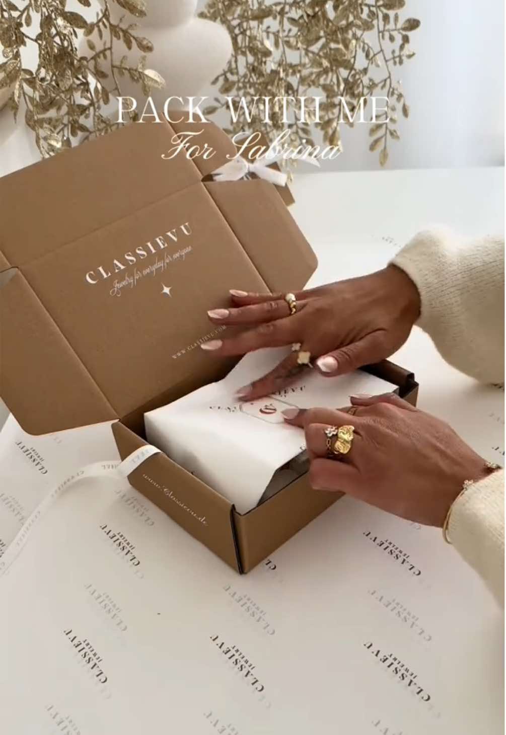 Pack with me together ✨🤎 #jewelrybusiness#jewelrysmallbusiness#packanorderwithme#jewelrytiktok#smallbusinessasmr#packingorders#asmrpackaging#asmrsounds#asmrsatisfying#packagesmall#asmrsleep#asmrrelax#asmrnotalking#asmrrelaxingsounds#packwithme#asmrart#SmallBusiness 