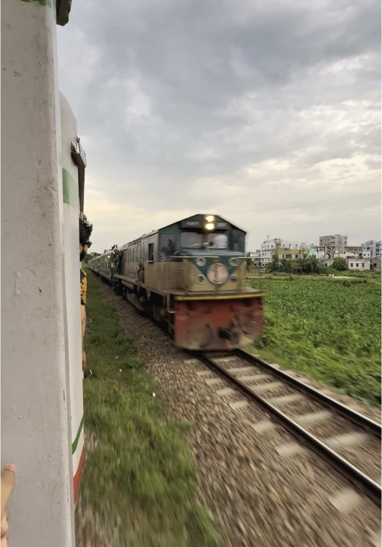 Upakul X Joyentika Express. #train #bangladesh 