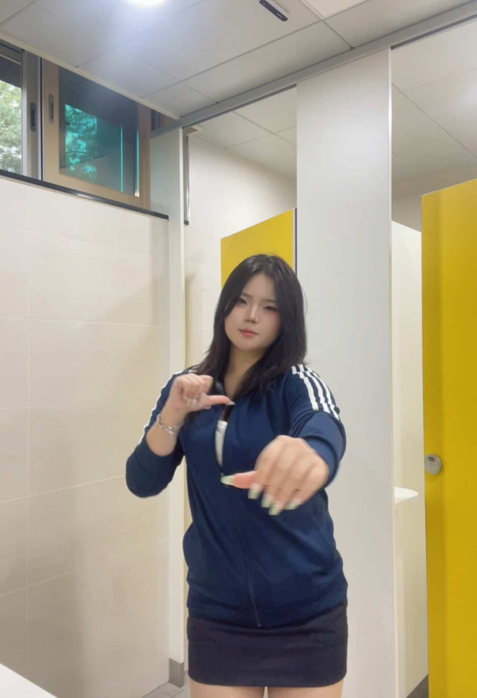 화장실에서 몇개를 찍은거야ㅋㅋ #ㅊㅊ #fyp #선도 #몸치 #douyin #화장실 