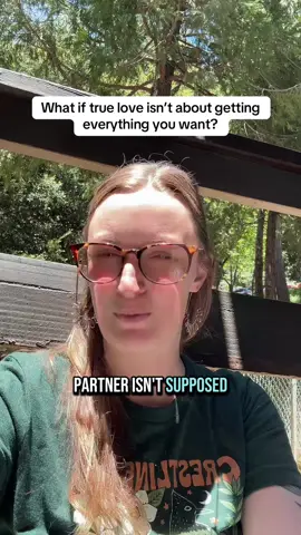A HOT take on this app that tells you to throw away your relationship unless it’s 🫦🧚🏼‍♀️🌈💥🪉🎆🎇 As someone who has been in a loving relationship for over 10 years, and has worked with thousands of others in relationships, I can confidently say that real love is better than the fantasy. Get my guide, The 5 Keys to Feeling Rock Solid in Your Relationship, if you want to build a relationship that LASTS.  🔗 in bi0 #TrueLove #healthyrelationships #relationshiptips 