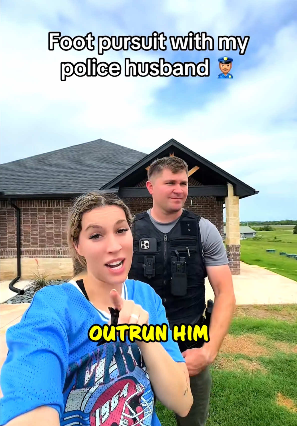 The Shortest Foot Pursuit Ever - With Police Husband! 😂 🎥: tannhand TT @DandT  #CopHumor #Police #Funny #Challenge #Cops #Reels #foryourpage #Comedy #policeoftiktok #foryourpage #foryoupageofficiall #foryou #fypシ 