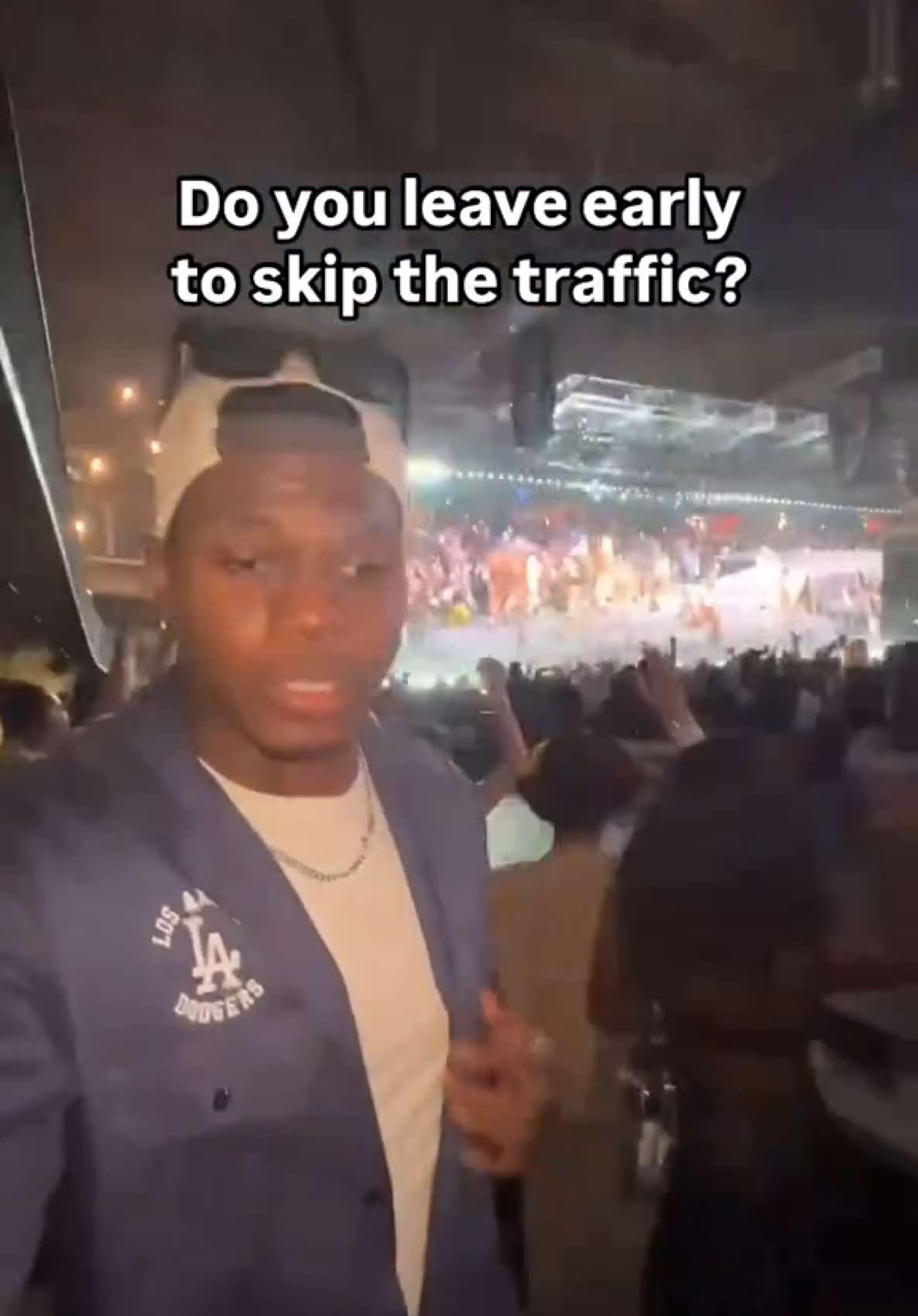 Need your honest answers bc I personally don’t mind the traffic so I’m staying to SUPPORT WHO I CAME TO SEE (except for this video) #fyp