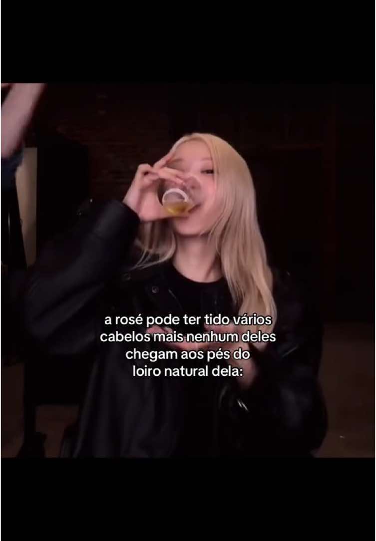 É natural tá#fouryou #foryoupage #blackpink #jennie #lisa #rose #jisoo 