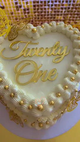 Forever21#beauty#girl#Love#gold#white#Love#21girl