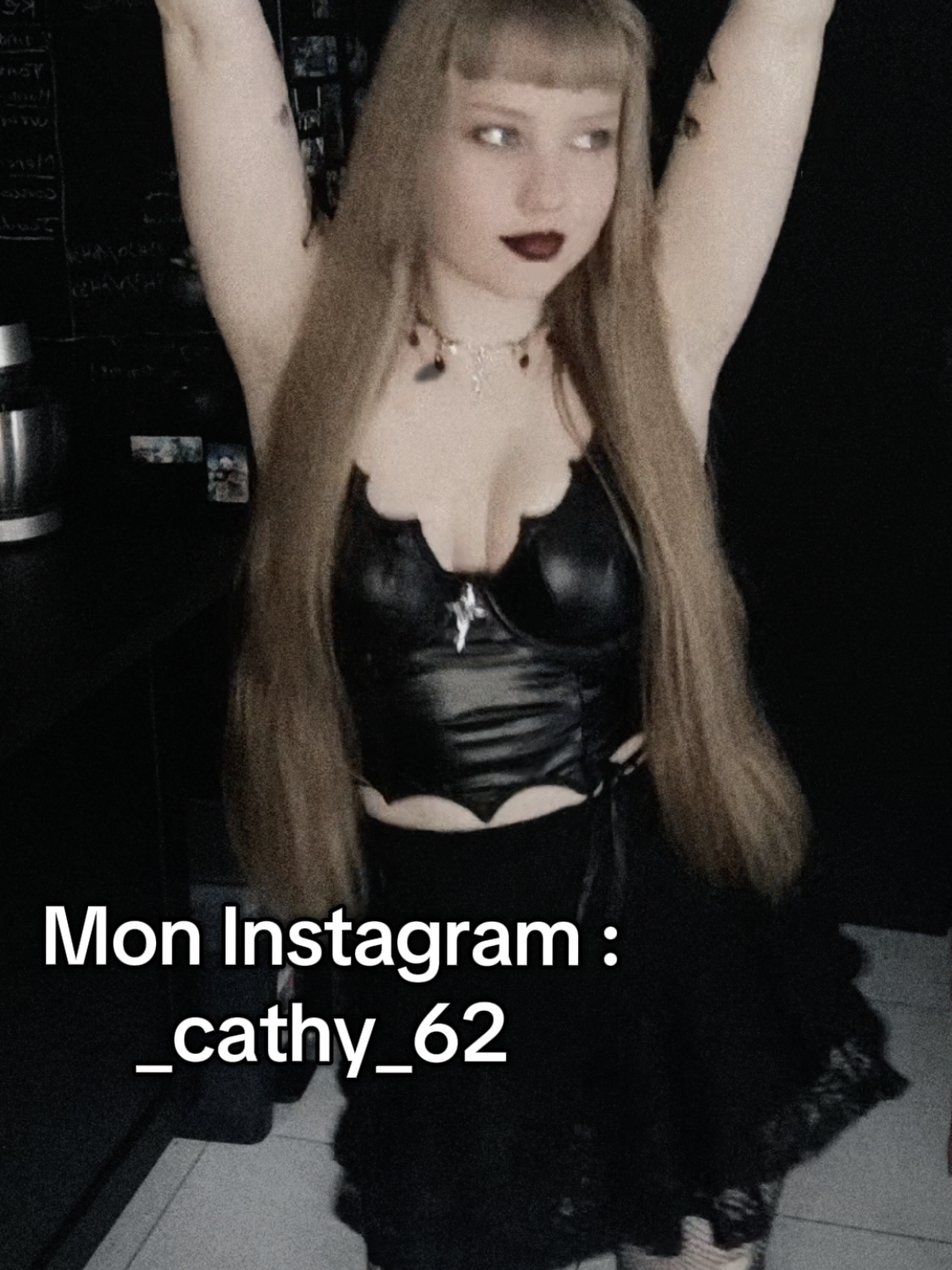 Je suis active là-bas 🖤 #makeup #gothicstyle #gothgirl #pourtoiiiiiiiiiiiiiiiii #pourtoii #pourtoi #gameusefr #tattoo #tatouage 