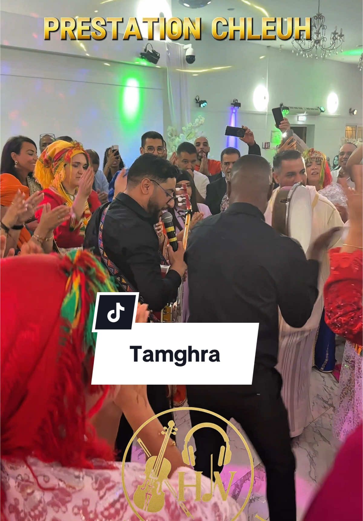 PRESTATION CHLEUH ✨.     Ambiance au top avec nos beaux mariés 🇲🇦 ❤️ 🇲🇦  N & A  #mariagemarocain #djparis #mariagechleuh♓️🇲🇦 #mariagemaroc #tislit #laarousa #amaria #djmarocain #djorchestre #ambiancemarocaine #agadir_city #tiznit #ahwach #iledefrance 