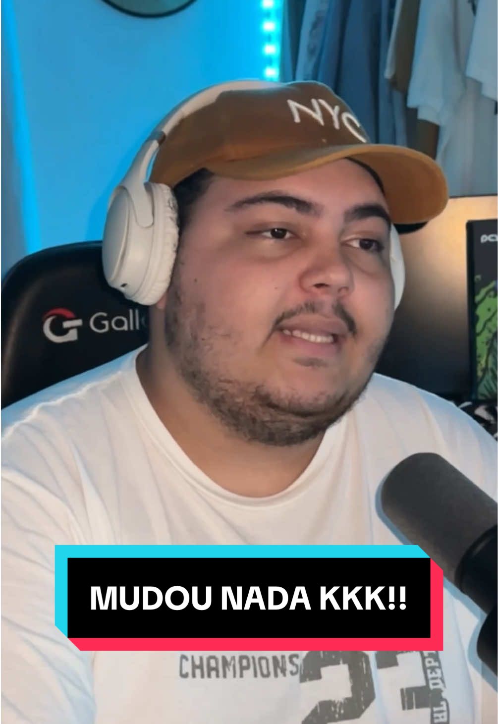 CONTROLE COM FIO É MUITO RUIM!!@vikitecc #pc #pcgamer #setup #setupgamer #controles #fios #dicas #fyp 