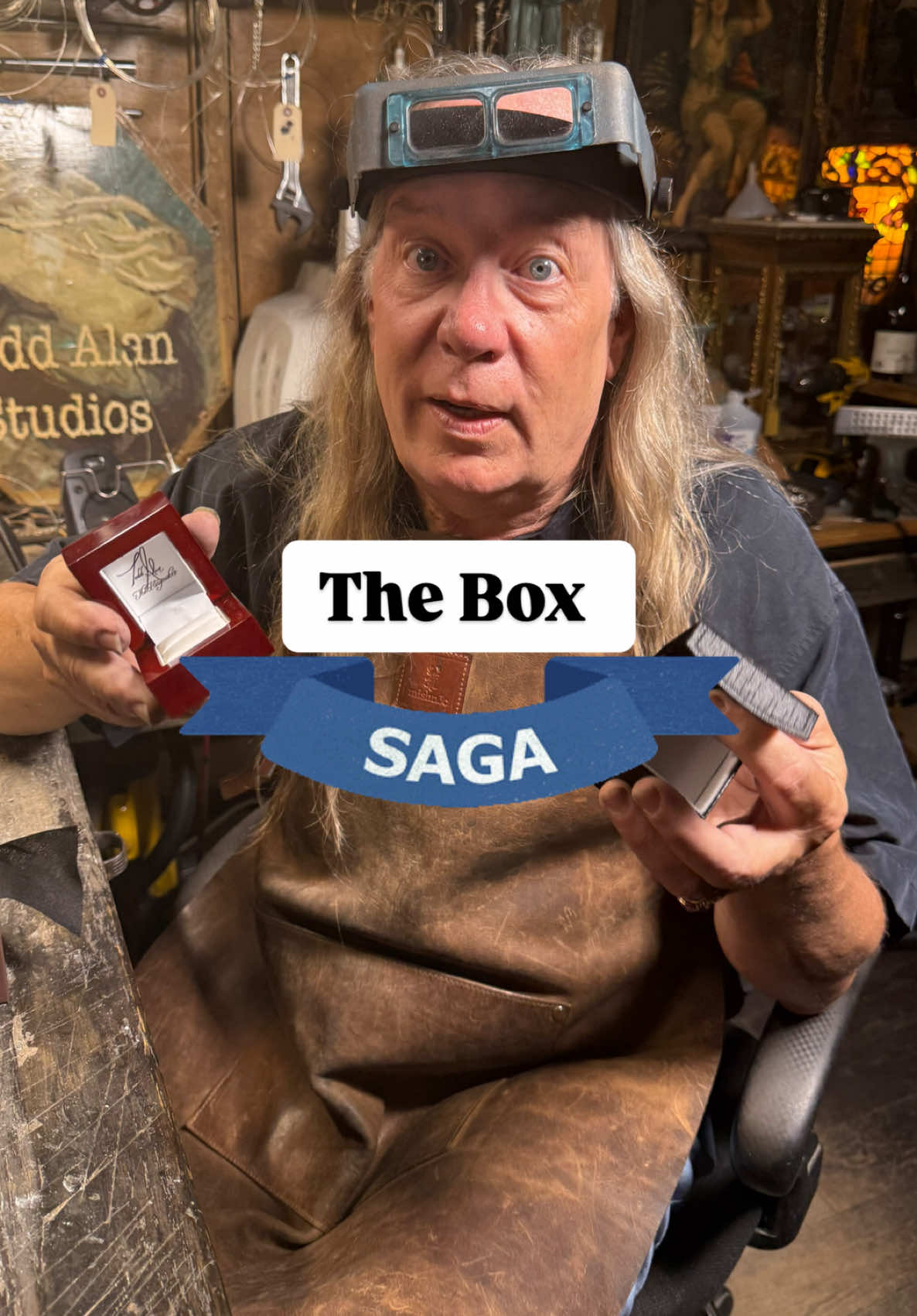 What color should we use for the print? Brown/Black/Gold/Silver 