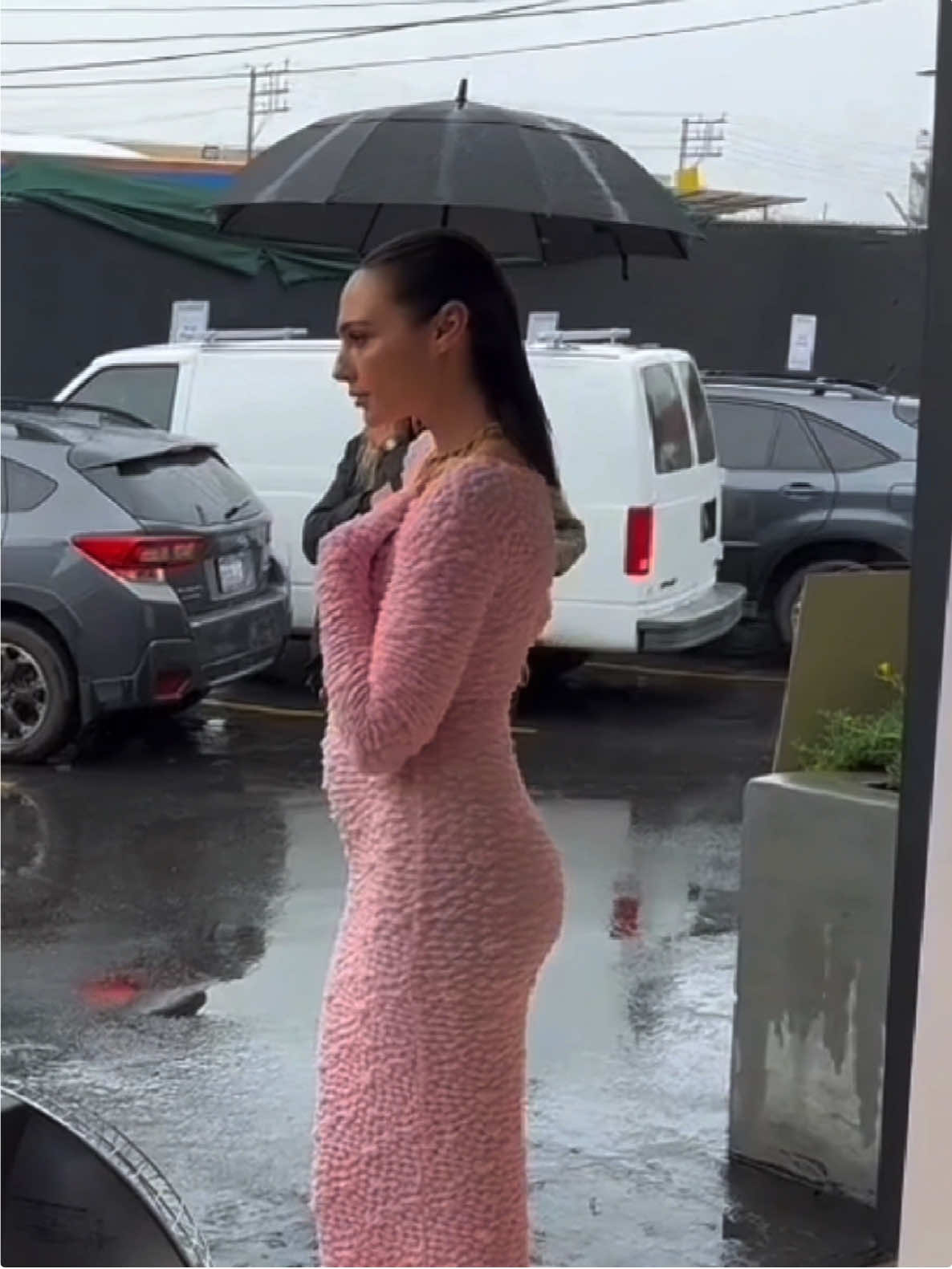 #galgadot #fyp #foryoupage #paratii #Edit #trendingvideo #beautiful #wonderwoman #smile #pretty #model #actress #fashion #style #power #success #inspiration #rolemodel #israel #slowmotion #catwalk #Runway #xyzbcafypシ #viral_video 