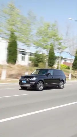 Range Rover full speed 😱 #range #rover #fullspeed  #supercar #luxurycars #carvideos #carenthusiast #sportscars #carsoftiktok #carguys #sportscar #carspotting #carcontent #supercar #firstcar #carlover #carreview #dreamcars  #v6cars #fastcars #carenthusiast #exoticcars #autolovers