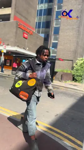 “Old school, but the style’s still trending” #kyekyeku #90s #vintage #steeze #life 