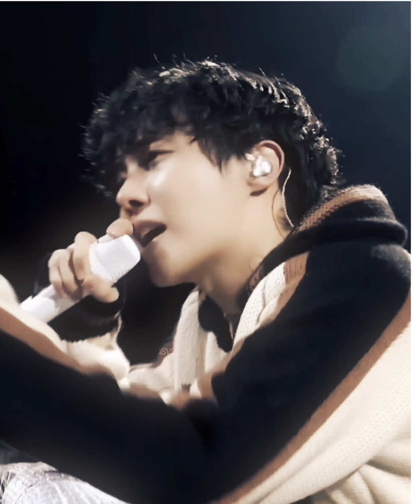 bareface hoseok with curly hair is his best look over ALL idc. | #junghoseok #jhopeedit #bts #btsedit #btsarmy #kpopfyp #fyp #hobisvs #jhope #bangtan 