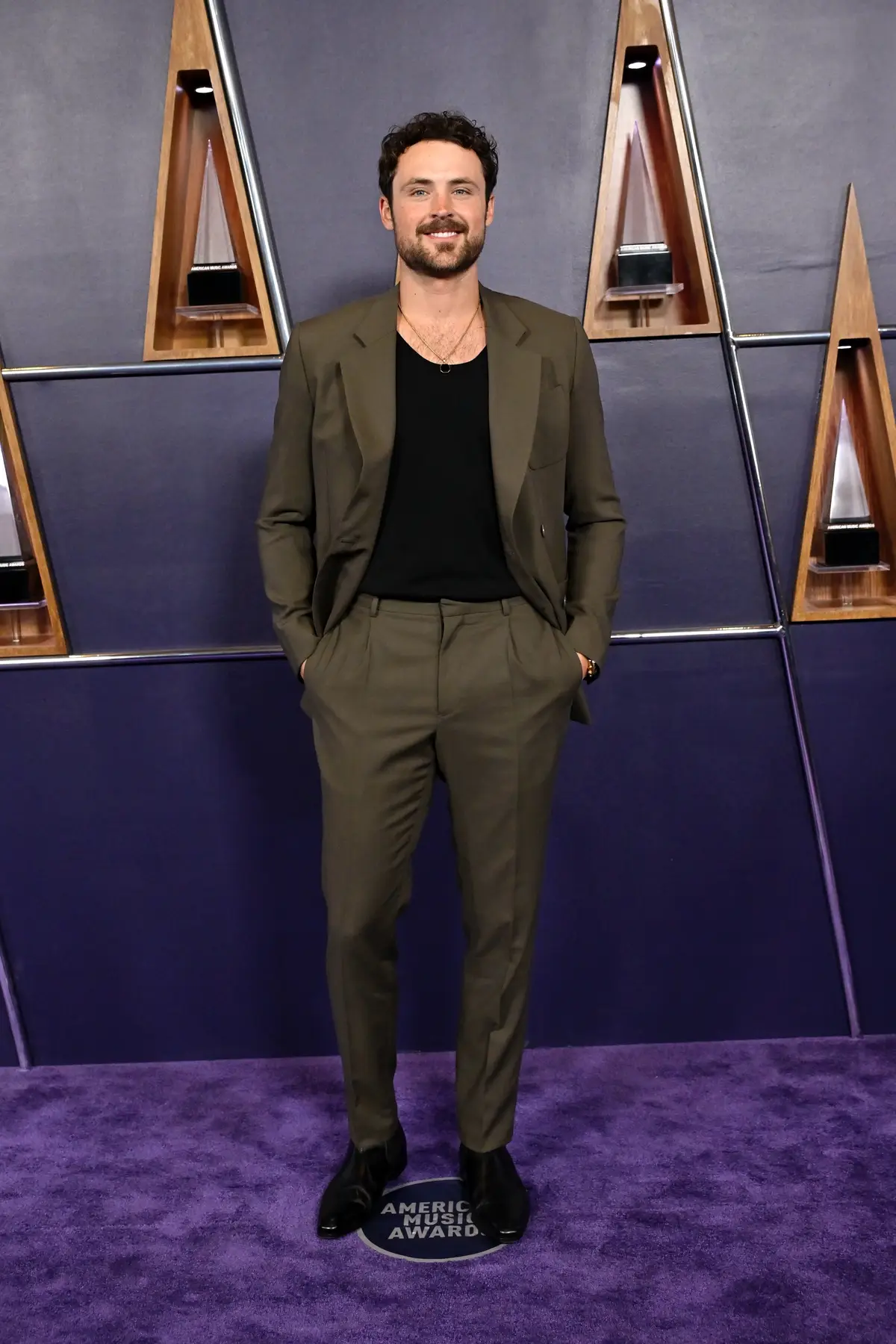 Babe wake up, new pics of Dylan Efron just dropped. 🙏 📸: Getty 