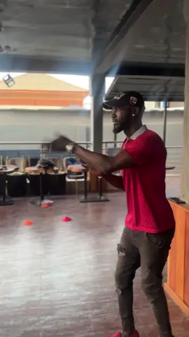 Stepping into greatness with the only international model coordinator!✨ Precision, posture, and presence — mastering the catwalk one stride at a time. #modeltraining #Runway #runwaywalk #model #modeling 