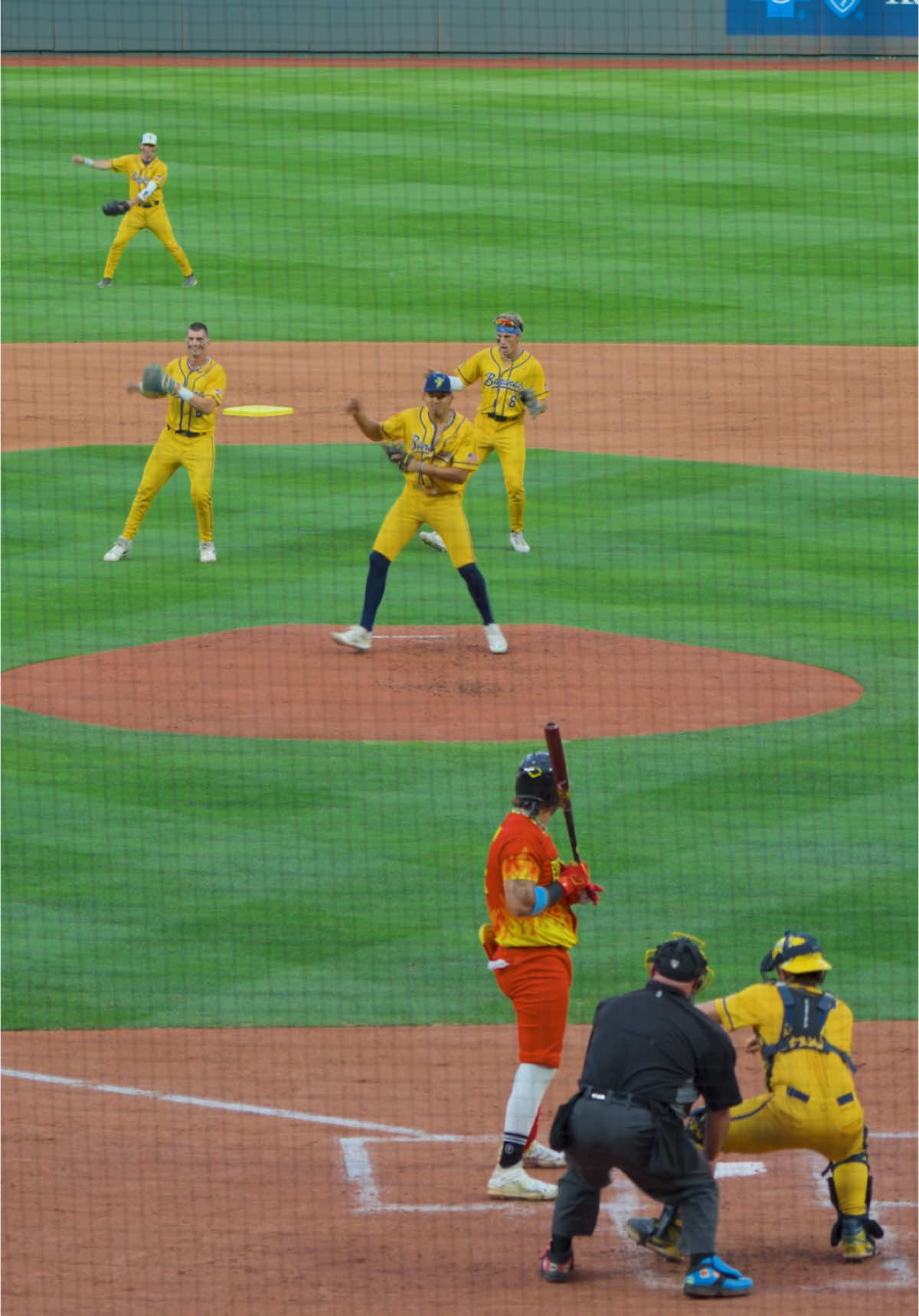 One thing about @Danny is he is gonna nail a Bruno Mars dance🤷‍♂️ #brunomars #finesse #savannahbananas #bananaball 