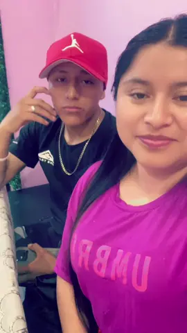 Con el amigo alguien quere sacarnos un video 🤭😁