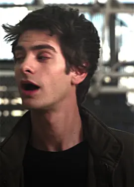 SMOTH?#peterparker #andrewgarfield #spiderman