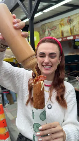 MARQUIDOG 🔥🌭🤤 ¿Qué qué? Si la Marquesita que se cree perro, o el perro que se cree marquesita 🤔 bueno lo que si tiene es flow, salchicha ranchera, tocineta y queso ¿Dónde? @Marquesitas la 13  