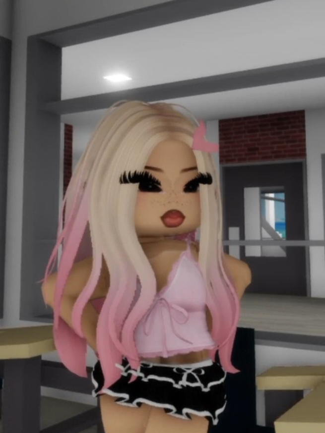 A menina que fingiu ser rica na escola #roblox #robloxtiktok #robloxedit #robloxstory 