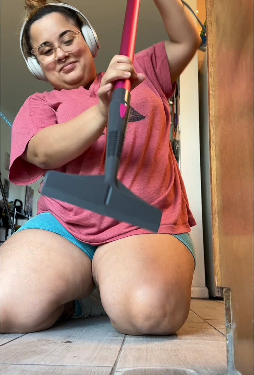 when you’re neurodivergent, it’s never just about the task.  it’s the overwhelm. the mental (and physical) roadblocks. the burnout. finding a tool that removes friction instead of adding it? that’s life-changing. 🩷🫧 #neurodivergent #neurospicycleaning #7in1steammop #versatilecleaningtools #executivedysfunction 