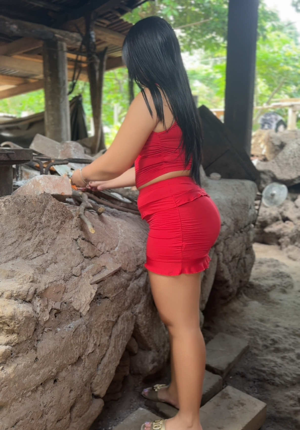 A preparar el fogón para hacer unas canoas #elsalvador🇸🇻 #vera #sv #salvadoreña 