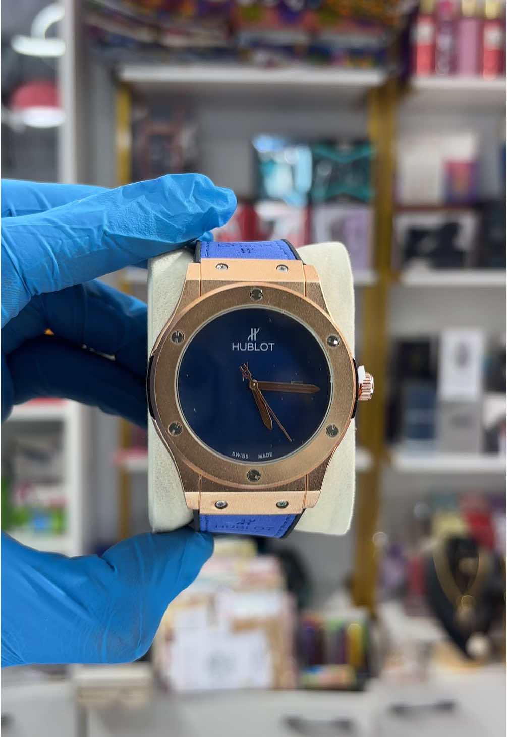 Classic👌  . Price :300ghc  . WhatsApp/Dm 0552891155 . #classicwatchgh #explore #fyp #Love #lyfestyle #watches #trendingreels #trendy #classy #goviral #fyp #food #explore #watch#fyp #trending #lyf #explorepage