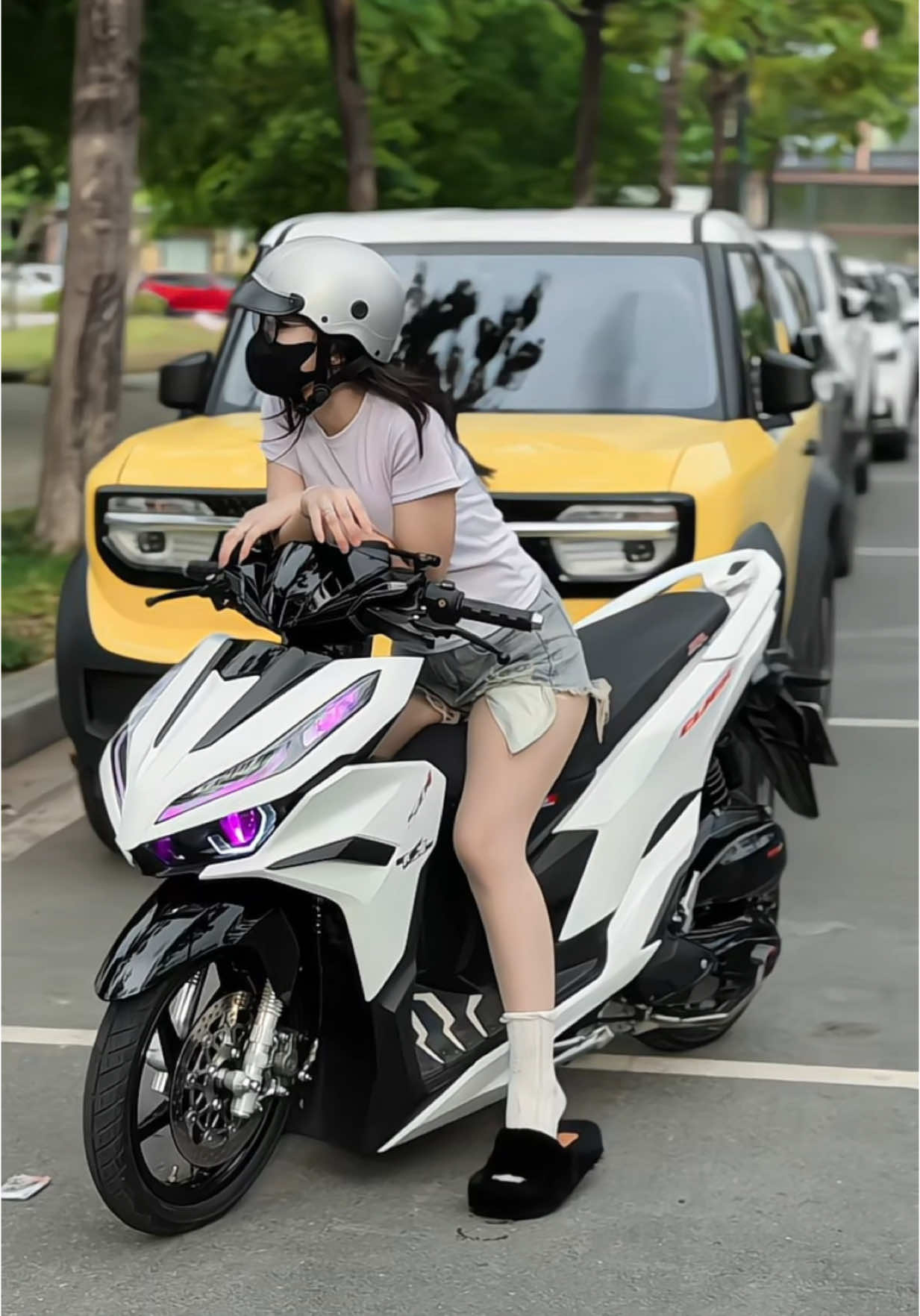 Mê màu trắng 🤭#click125i #vario125 #varionistyindonesia #xuhuong #fyp 