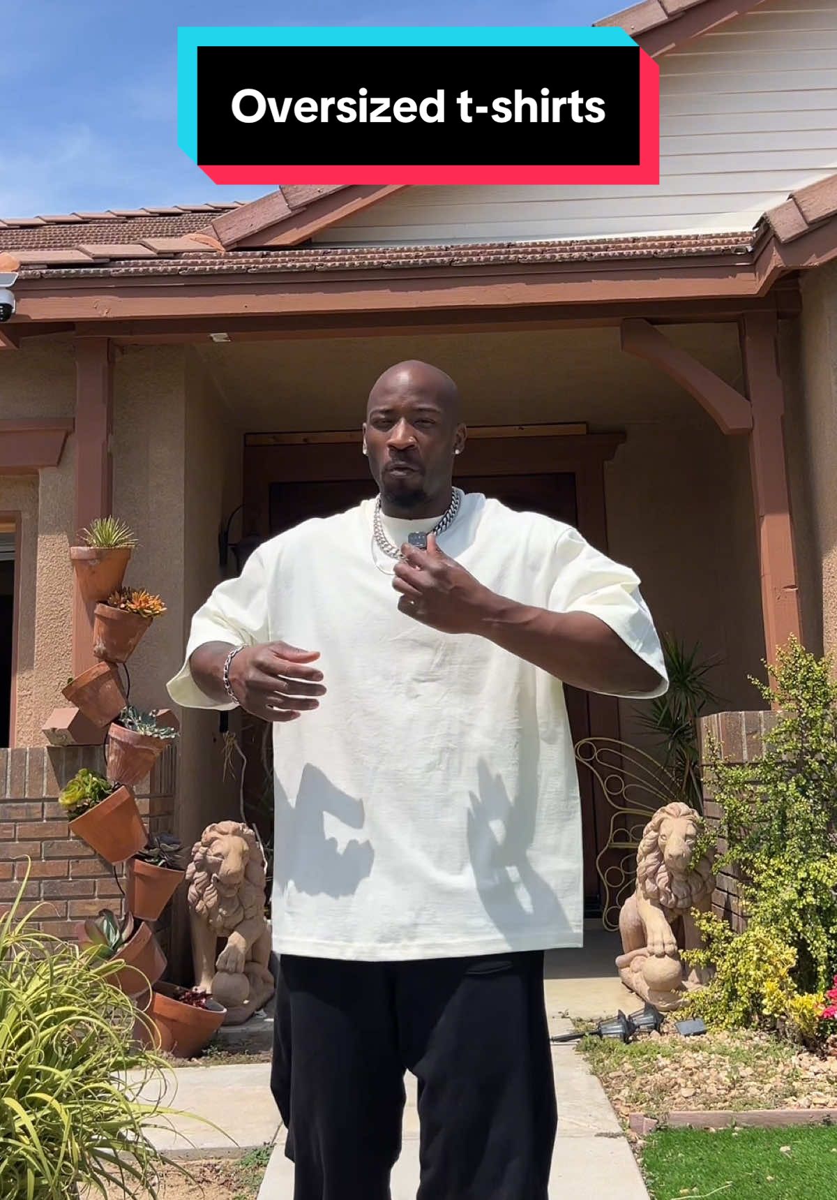 Oversized t-shirts. #oversizedtshirt #oversizedshirt #tshirt #dealsforyoudays #summerturnupfashion #tiktokshopsummerturnup #tiktokshopmemorialday 