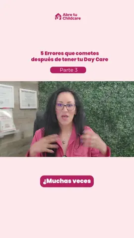 💸 Uno de los errores más comunes al abrir tu child care: ¡Cobrar demasiado poco! 😰 Cuando estás empezando, es normal sentir miedo de poner un precio justo. Muchas piensan: “Mejor cobro barato para que me elijan…” Pero esto puede jugarte en contra. 📉 Si cobras menos de lo que vale tu trabajo: ✖️ No cubres tus costos reales. ✖️ Terminas agotada y sin motivación. ✖️ Y lo peor… haces que tu servicio parezca de poca calidad. 🎥 En este video te explico por qué este error es tan común, cómo evitarlo y cómo ponerle valor real a tu esfuerzo, tu experiencia y tu dedicación 💪. Porque tu trabajo vale, y mereces ganar bien por el amor y la responsabilidad que le pones a cada niño que cuidas 💛