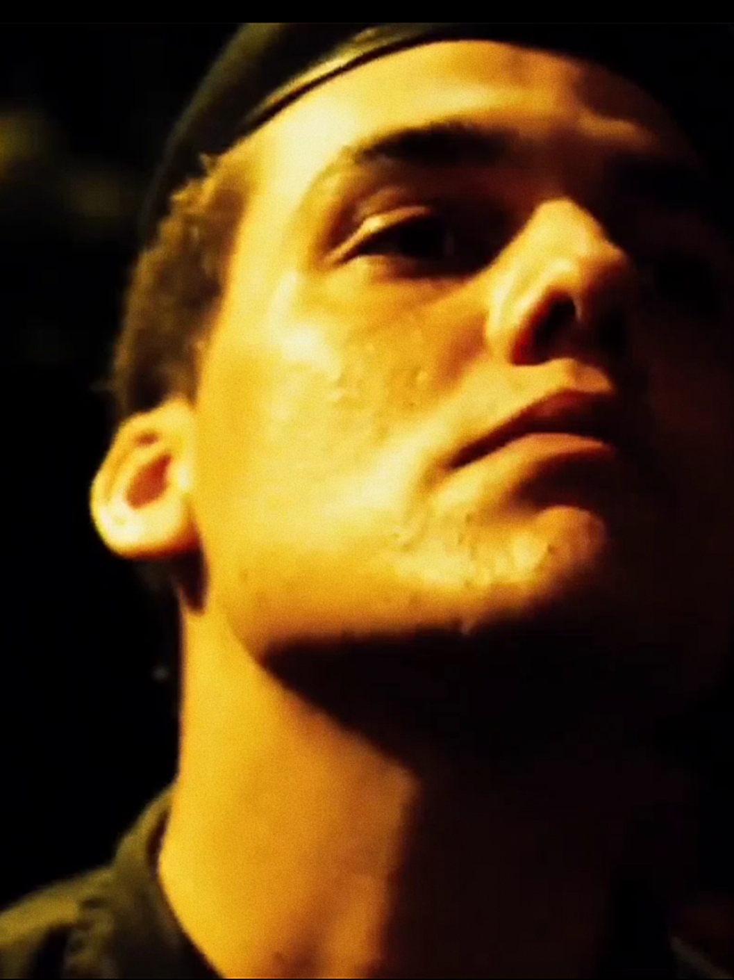 Nos melhores amigos...   eu sumi por aqui e nem posso prometer que vou voltar pq a vida tá uma correria ultimamente! o mundo é teu, wag!!🥺   