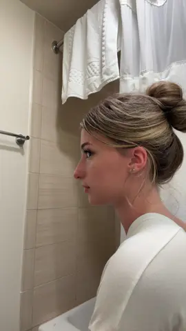 Can we guess where i am