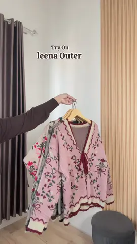 Try on semua warna? Udah minci buatinnn dong😍#rajutmurah #fyp #outfitideas #bajurajutanwanita #rajut #paylateridn #keranjangkuning #basicfit #knitwear #atasanrajut #girlyoutfit #hangout 