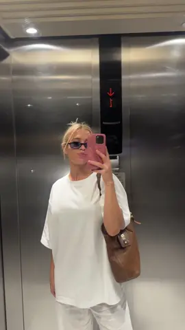 Sleeper train from Cairo to Aswan.  Bit creepy but we made the most of it and still had fun lol 🥲 #egypt #sleepertrain 