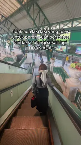 mereka hanya penasaran, nyari pelampiasan dan nafsu doang😑 #fypage #fyppppppppppppppppppppppp #xybca #sadstory #galau #jandamuda #singlemom #tkwhongkong #tkwhongkong🇮🇩🇭🇰 #4u #foruyou 