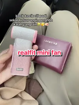 weh korang srsly ni la mini fan paling best i pernah jumpa!!!! dia punya turbo speed angin tu perghhh battery pon tahan lama #portablefan #minifan #minifanportable #minifanforstudent 