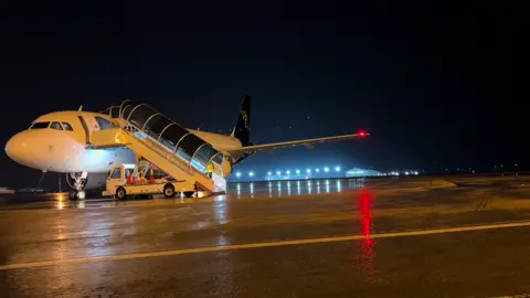 #خليك_امعا_صوت_الاقلاع🔥🔥#من_وين_شفت_الفيديو #مطار_بنينا_الدولي🛫 #بنغازي_ليبيا🇱🇾 #البيضاء_ليبيا🇱🇾 #libya🇱🇾 #طرابلس_ليبيا🇱🇾 #البراق #الخطوط_الجوية_اليبيه✈✈ #foryou #الخطوط_الافريقيه❤️✈️ 