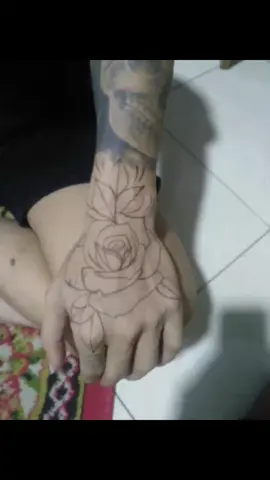 oleh sambat tapi gaoleh tumbang..  #forbooking085850219830  #tiktok_melody_tattoo_sidoarjo  #melodytattoo  #freehandtattoo 