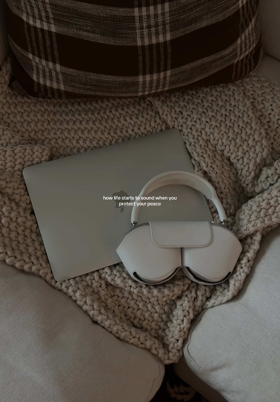 protecting my peace all of 2025✨ #motivation #motivational #motivationalvideo #protectyourpeace #protectyourenergy #protectyourself #fyp #peace #2025 #2025goals #neutralaesthetic 