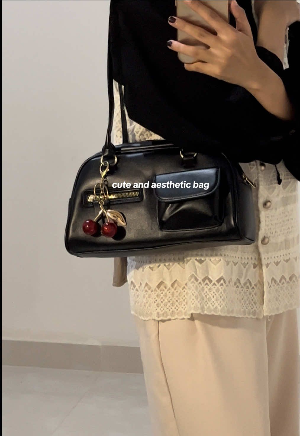 buat yg bosen tas polosan ini bisa jadi opsi si 😍🖤 #mossdoom #tasmossdoom #tasaesthetic #rekomendasitas #shoulderbag #taslucu #fionnabag #ootdfashion 