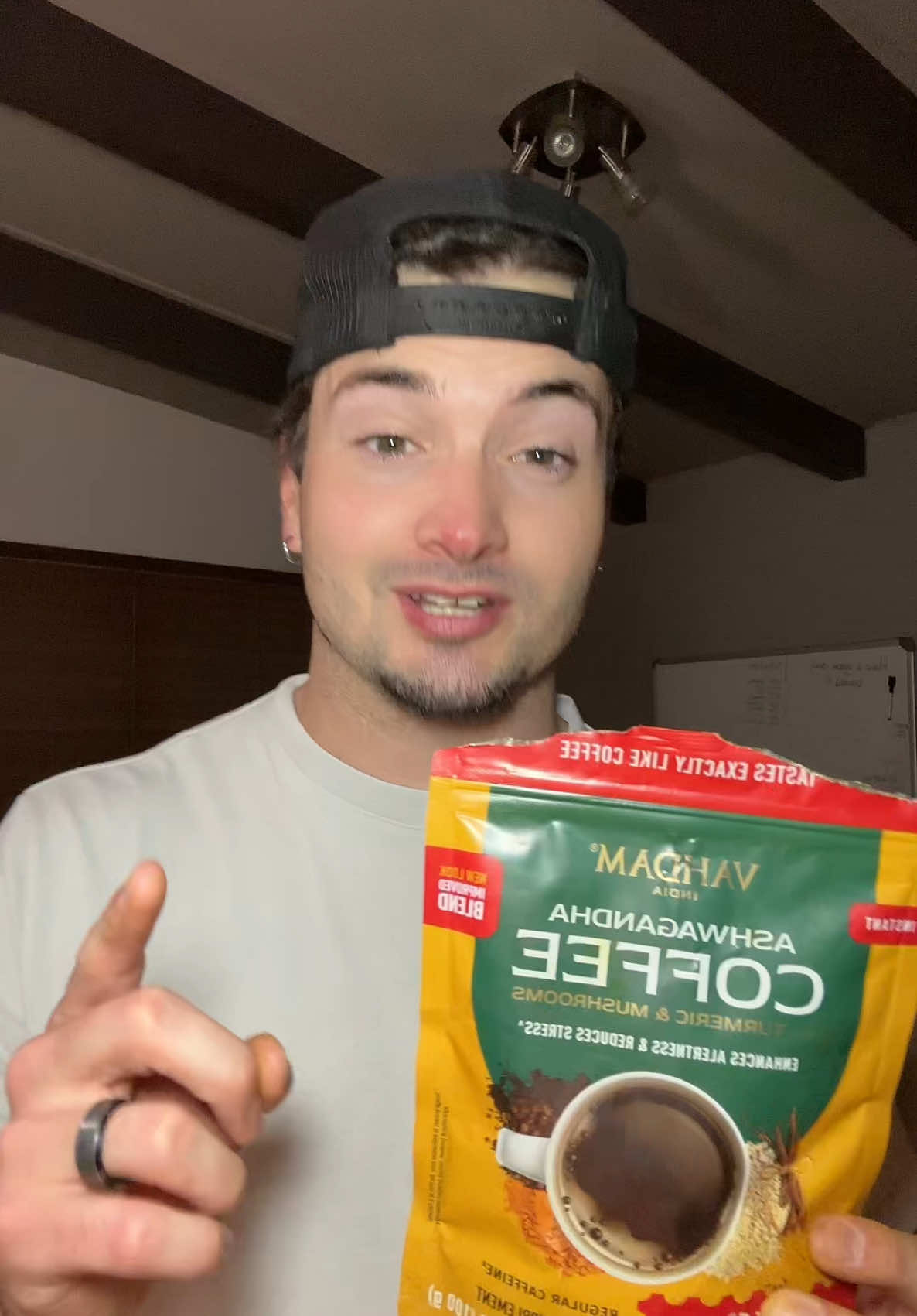 This coffee enhances your focus while reducing your stress and it taste really good! #ashwagandha #lionsmane #lionsmanemushroom #turmeric #chagamushroom #coffee #ashwagandhacoffee 
