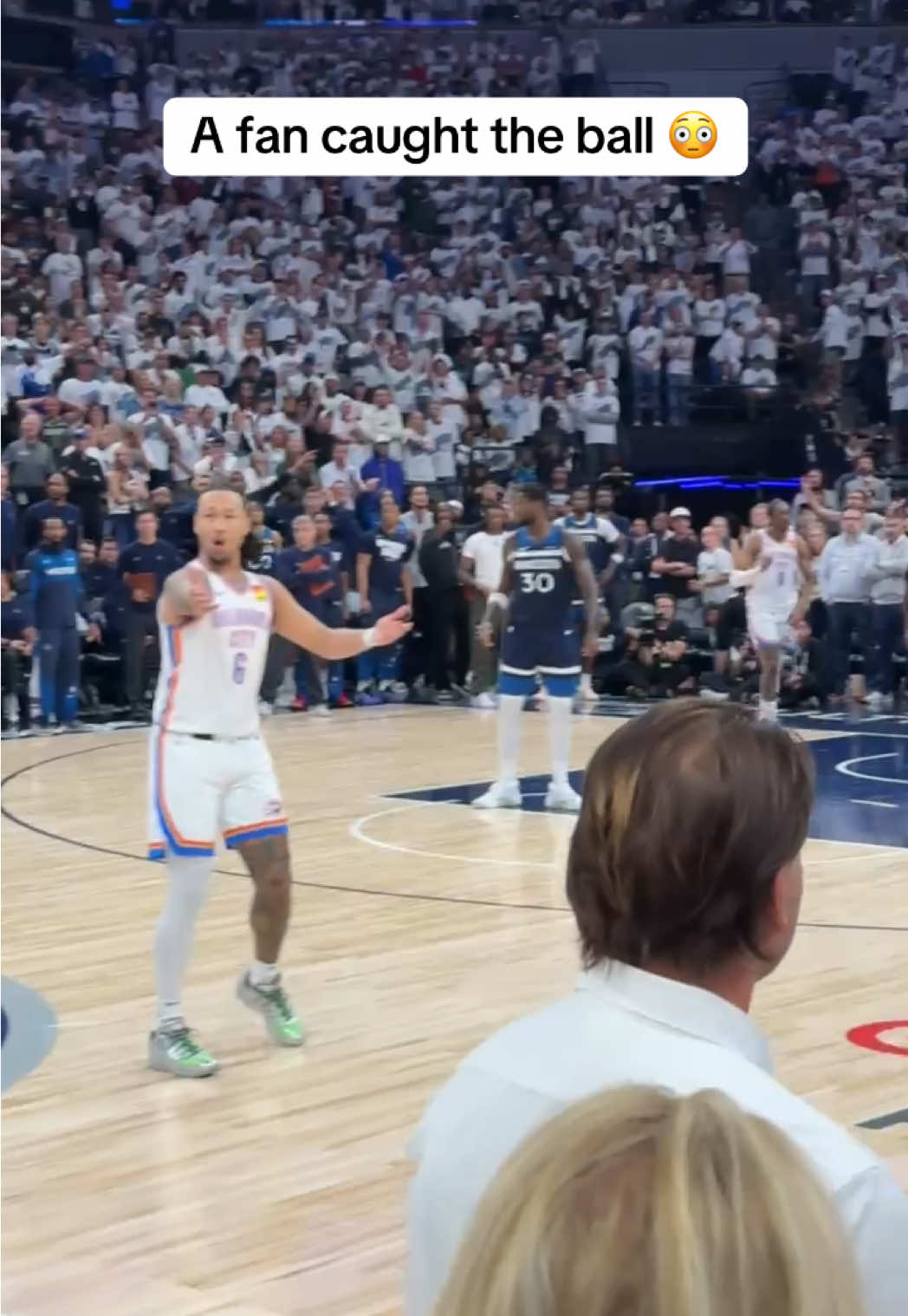 Game 4 got weird after a fan caught the ball out of bounds #NBA #nbaplayoffs #nbaonespn #thunder #timberwolves #minnesota #fan 
