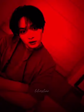 lee know uses horror filters on his live instagram 😭😂 #leeknow #straykids #horror #stayedit #foryoupage #4upage #fyp 