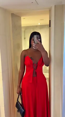 #creatorsearchinsights  Good morninggggggg Neighbors    #classy #lady #fashion #slayer #2025 #lagos #nigeria #fyp #clothes #fashionbrand 