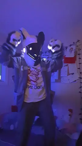 Welp, since everyone else is doing it-- #bytetheproto #protogen #protogenfurry #protogenfursuit #furry #furries #fursuit #fursuiter #furrytiktok #furryfandom #adultfurry #dance #trend #trending #fyp 