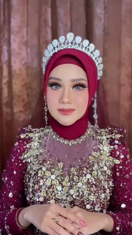 Soul full of sunshine🎀🫧🌷 - Makeup by : @gyarti_makeup 