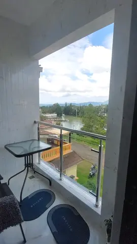 Bangun tidur langsung disambut view pegunungan & udara sejuk? Cuma di Villa Kota Bunga Puncak! Hubungi : 087820097445 #VillaKotaBunga #PuncakView #StaycationPuncak #VillaDenganView #LiburanDiPuncak #HealingTime #Udarasejuk #PemandanganIndah #VibesPuncak #SewaVillaPuncak