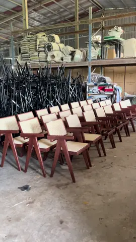 Bắn mây ghế Vleg mẫu ghế nhà hàng sản xuất tại xưởng #banghenhahang 